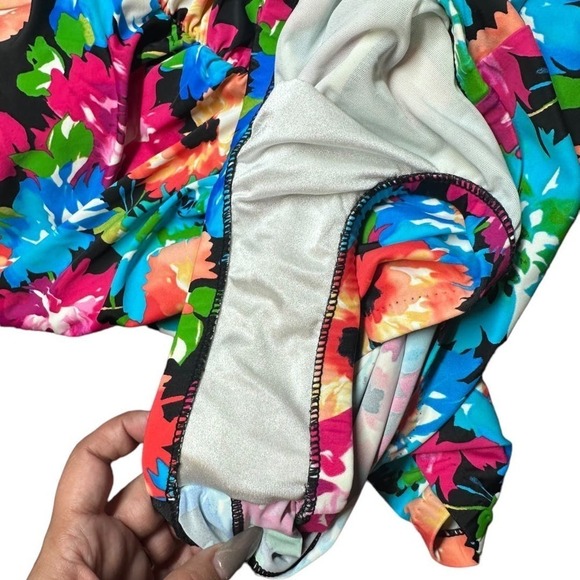 Azul by Maxine of Hollywood One Piece Swimsuit Tropical Hawaiian Flowers Plus 26 - Picture 6 of 6